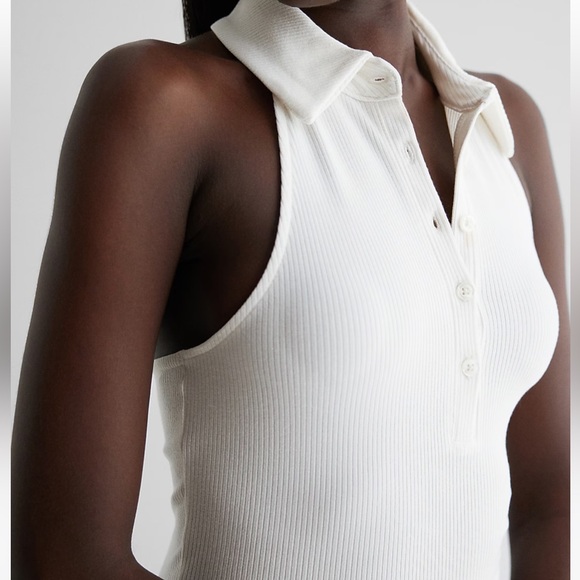 EXPRESS WHITE BODYSUIT,  COLLAR, BACKLESS, SLEEVELESS, FRONT BUTTON SIZE XS nwot - Picture 2 of 5